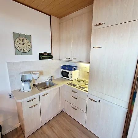 B1 12 * Heiligenhafen