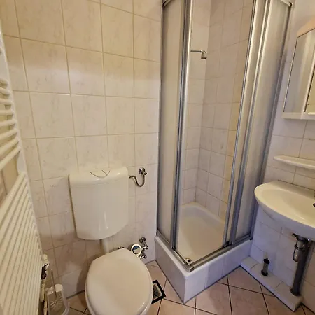 Apartment B1 12 *